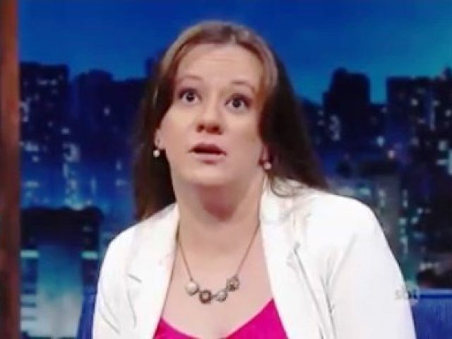 Aluno reprovado! acho melhor prestar mais atenção na aula de História e não ficar ''boiando''!